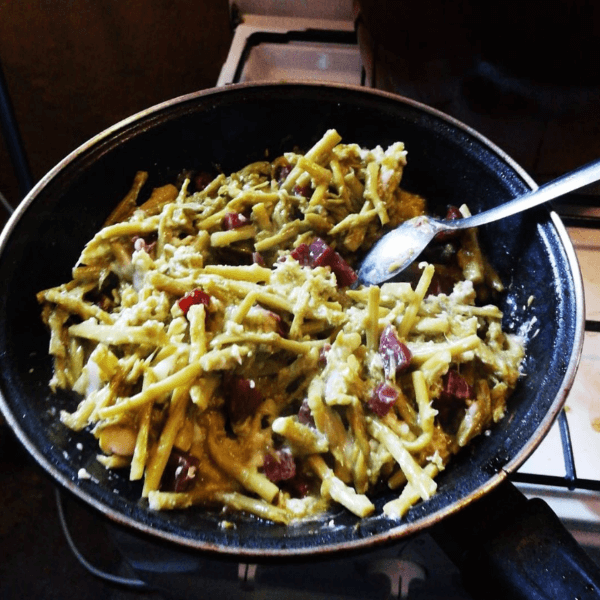 Revueltos de trigueros con jamón