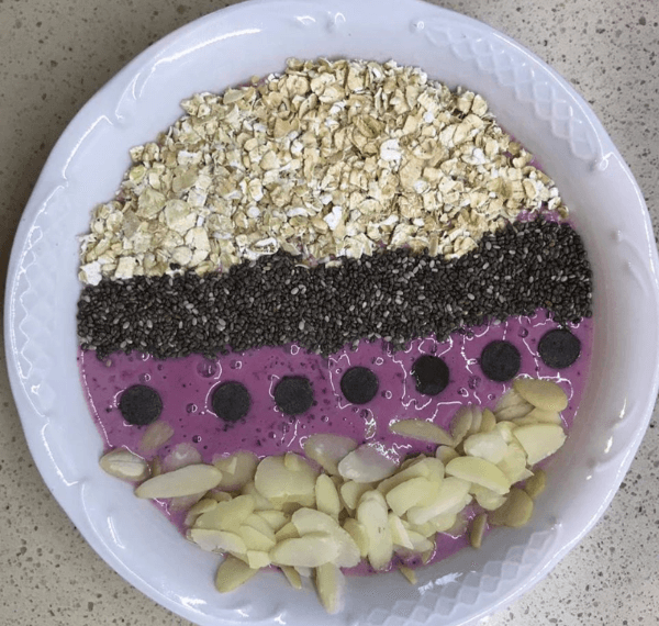 Bowl de yogur de frutos rojos