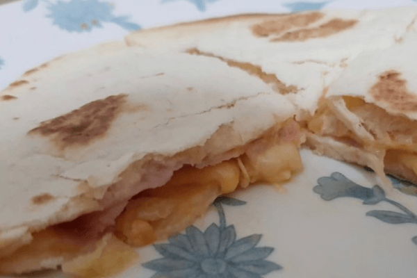 Quesadilla de jamón y queso