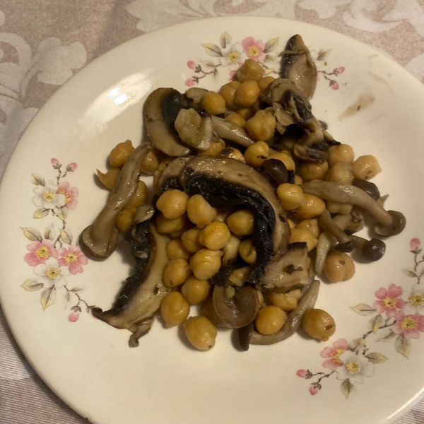 Garbanzos con setas shitake y portobello gigante