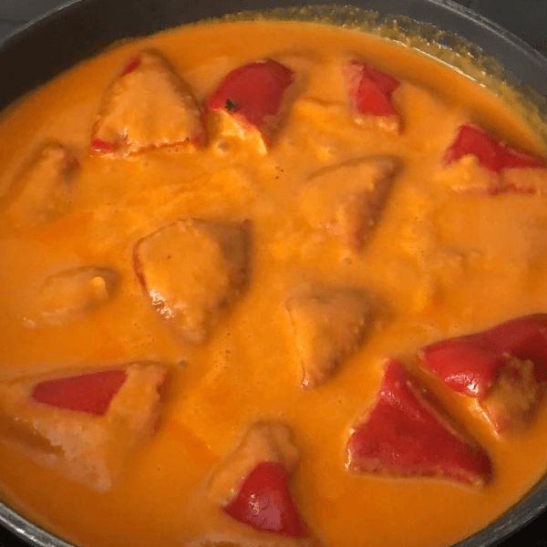 Pimientos del piquillo rellenos de bacalao