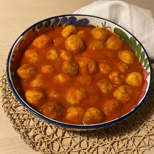 Albóndigas de merluza con tomate