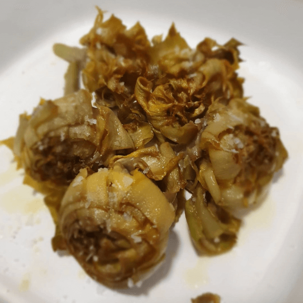 Flores fritas de alcachofa imagen destacada