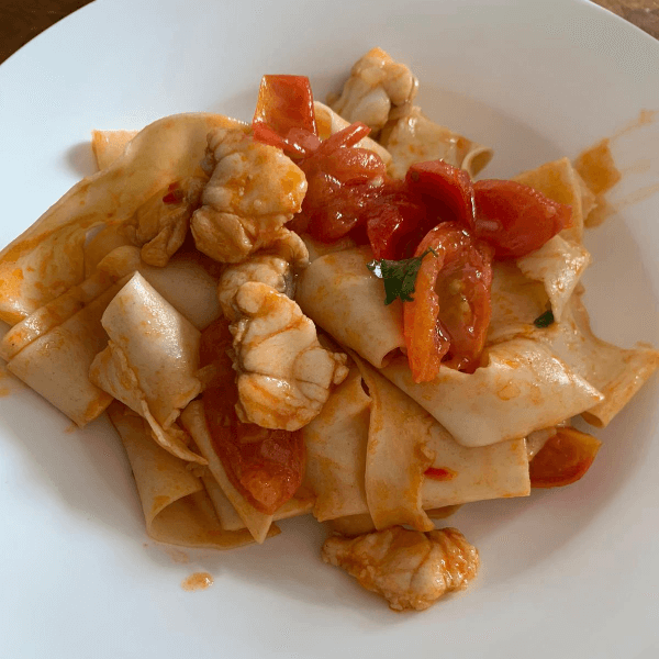 Papardelle con rape y pomodoro
