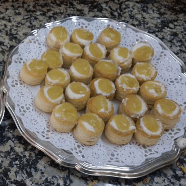 Volovan de mousse de queso y manzana