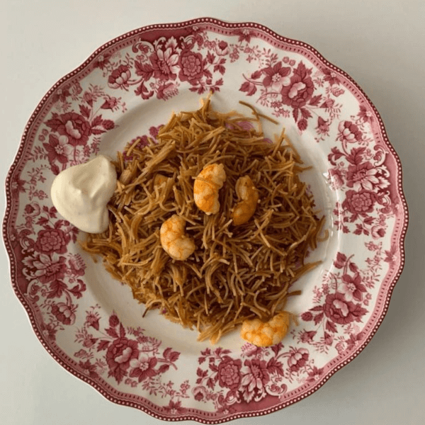 Fideos fritos con langostinos