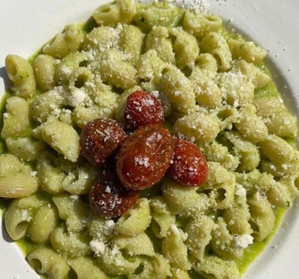 Caracolas al pesto