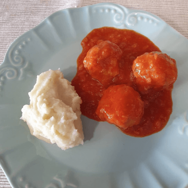 Albóndigas con salsa de piquillos