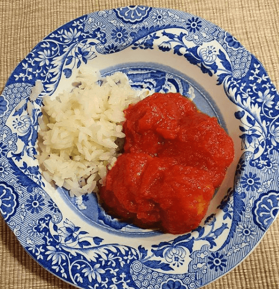 Albóndigas asadas con tomate